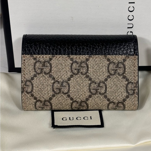 Gorgeous Gucci 6 Key Holder Sold - Picture 3 of 16
